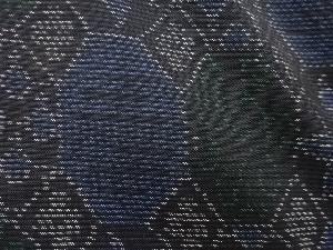 アンティーク　亀甲に唐草・楓模様織り出し本場泥大島紬着物